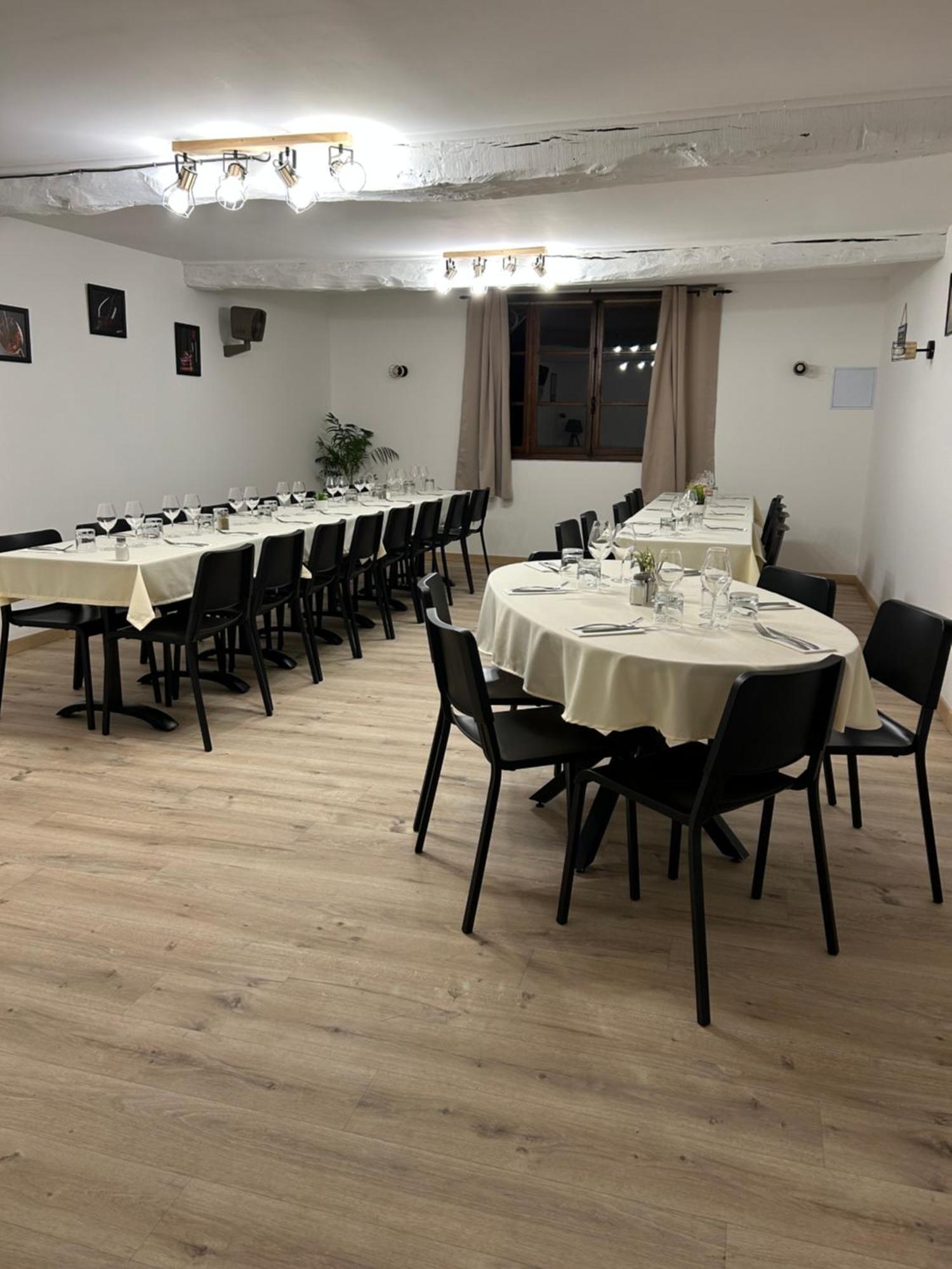 Jas Hotel Comme Chez Soi מראה חיצוני תמונה
