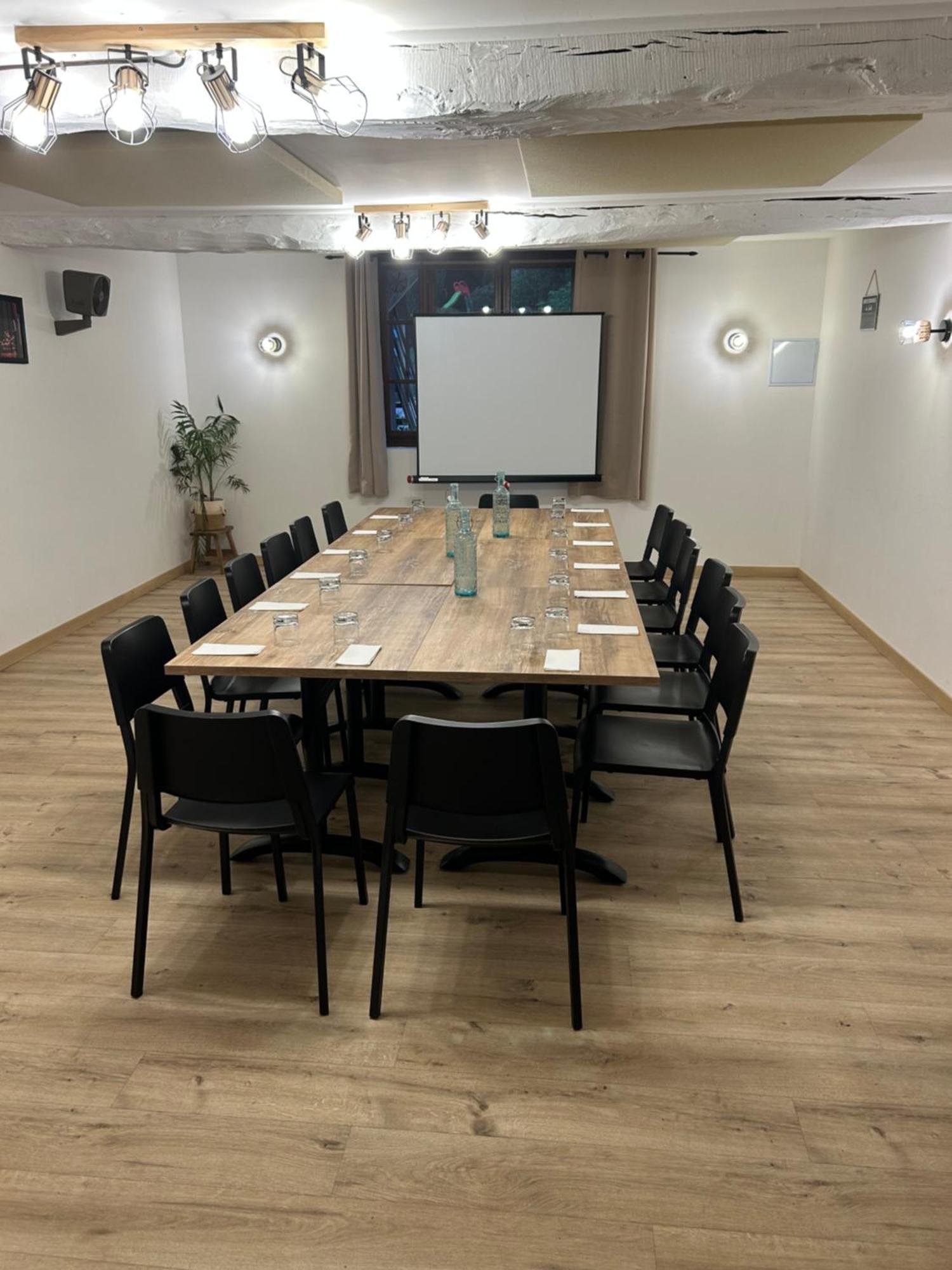 Jas Hotel Comme Chez Soi מראה חיצוני תמונה